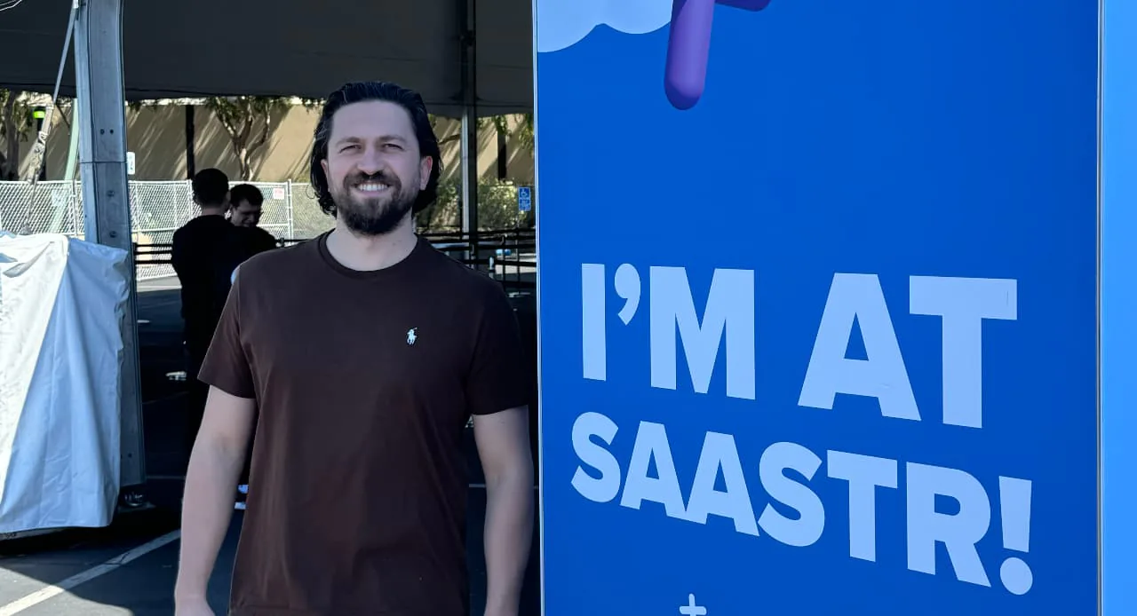 Emre Elbeyoglu SaaStr Annual konferansında